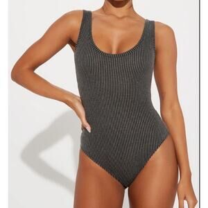 Beware size Large Bodysuit Tank Sleeveless NEW Black silver striped Top layers